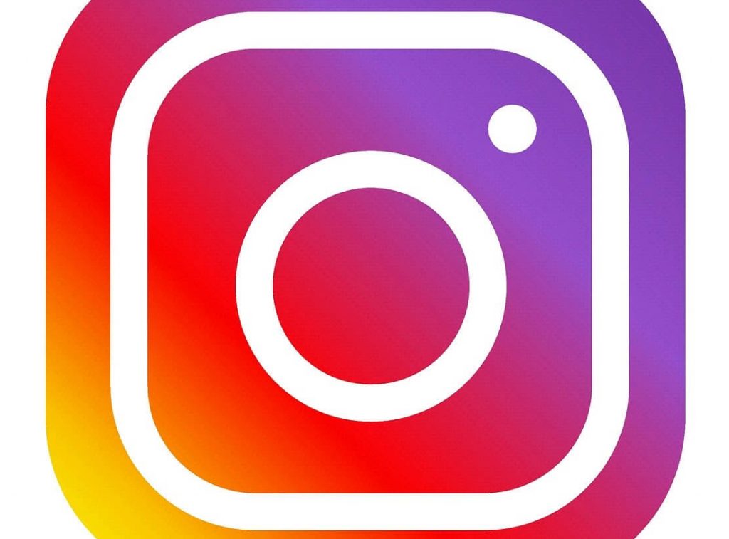 Story Permanente : Pourquoi et Comment Faire des Stories à la Une sur